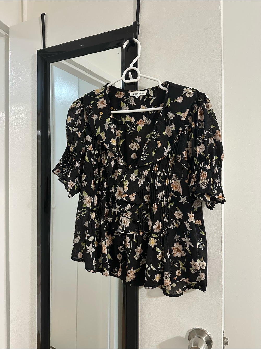 Heartloom Eugenia Black Floral Ruffle Blouse size L